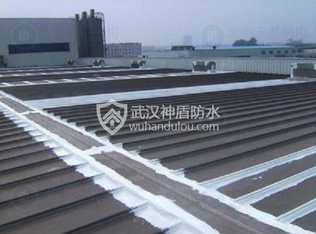金属屋面一布三涂防水：工艺解析与施工指南